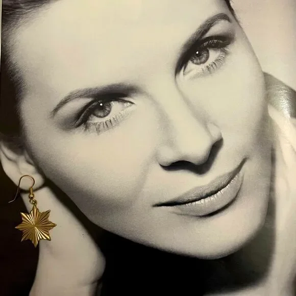 Vintage Golden Starburst Dangle Earrings - Picture 5 of 6